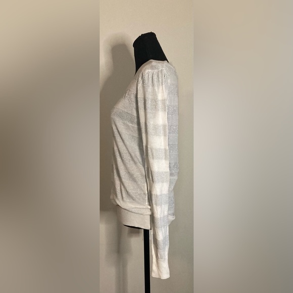 MNG Suit- Long sleeve white and gray sweater blouse
Size medium - Picture 3 of 5